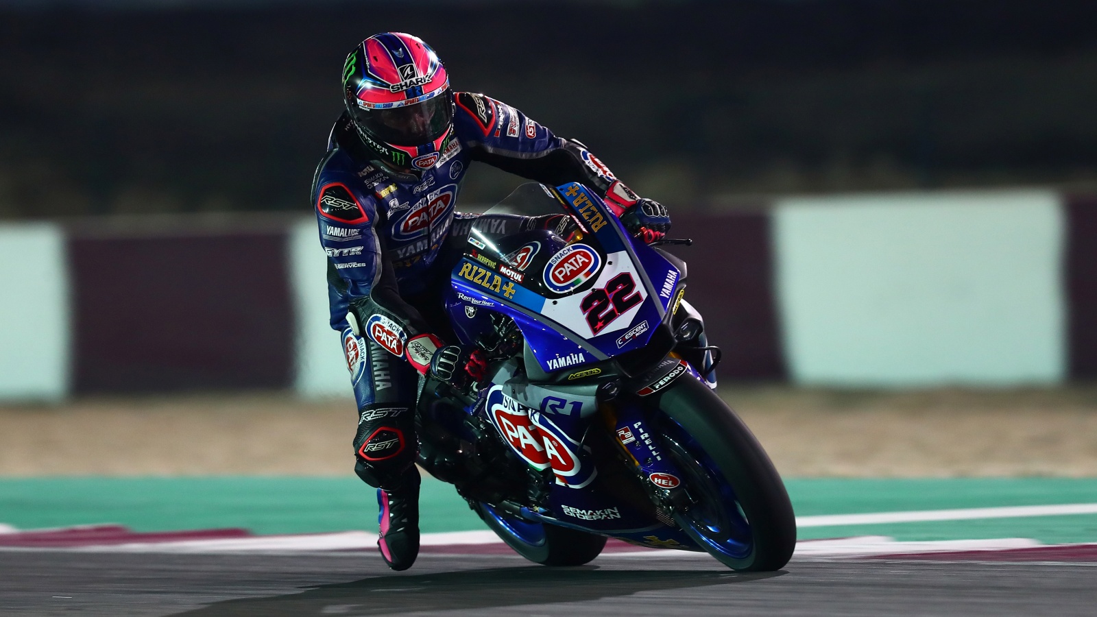 Jonathan Rea vence ante Álvaro Bautista e iguala sus 16 victorias esta temporada