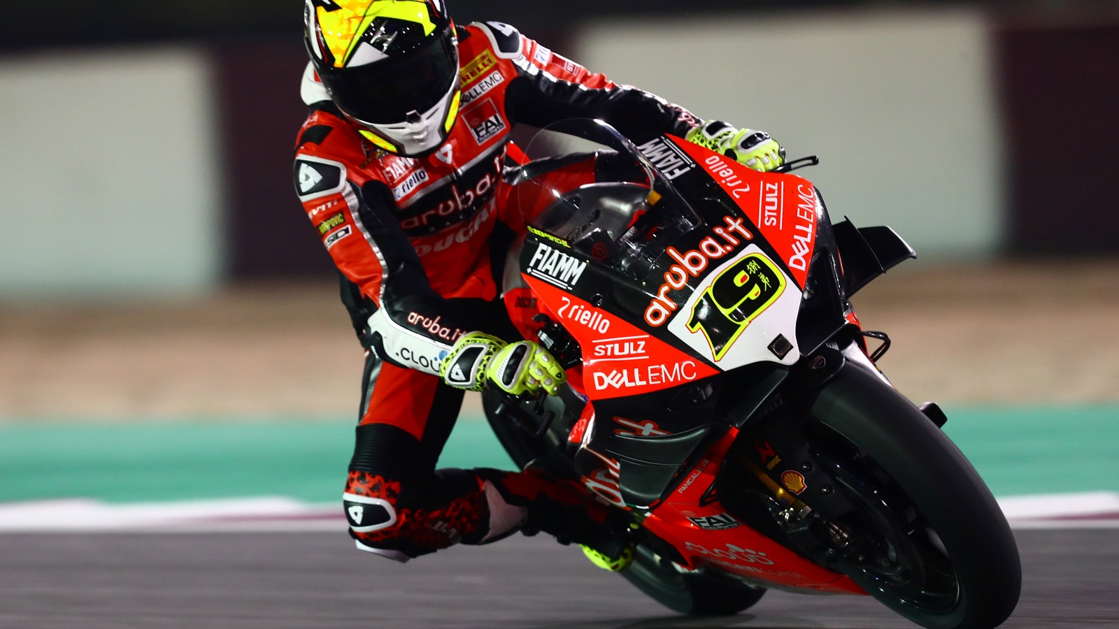 Jonathan Rea vence ante Álvaro Bautista e iguala sus 16 victorias esta temporada