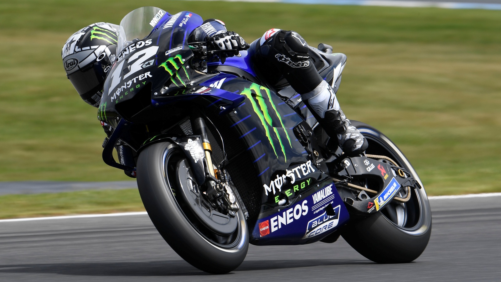 Marc Márquez se impone en Australia ante un Maverick Viñales que se fue al suelo