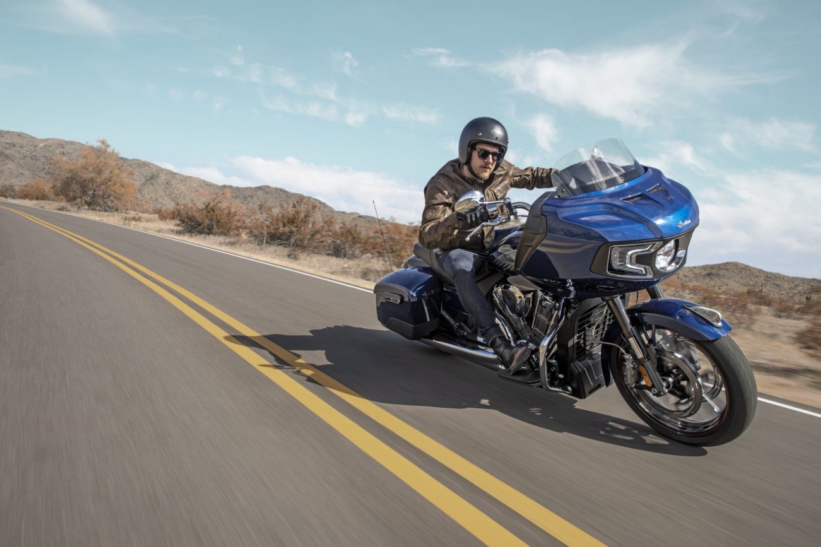 Indian Challenger 2020, nuevo modelo bagger más potente y con semicarenado fijo