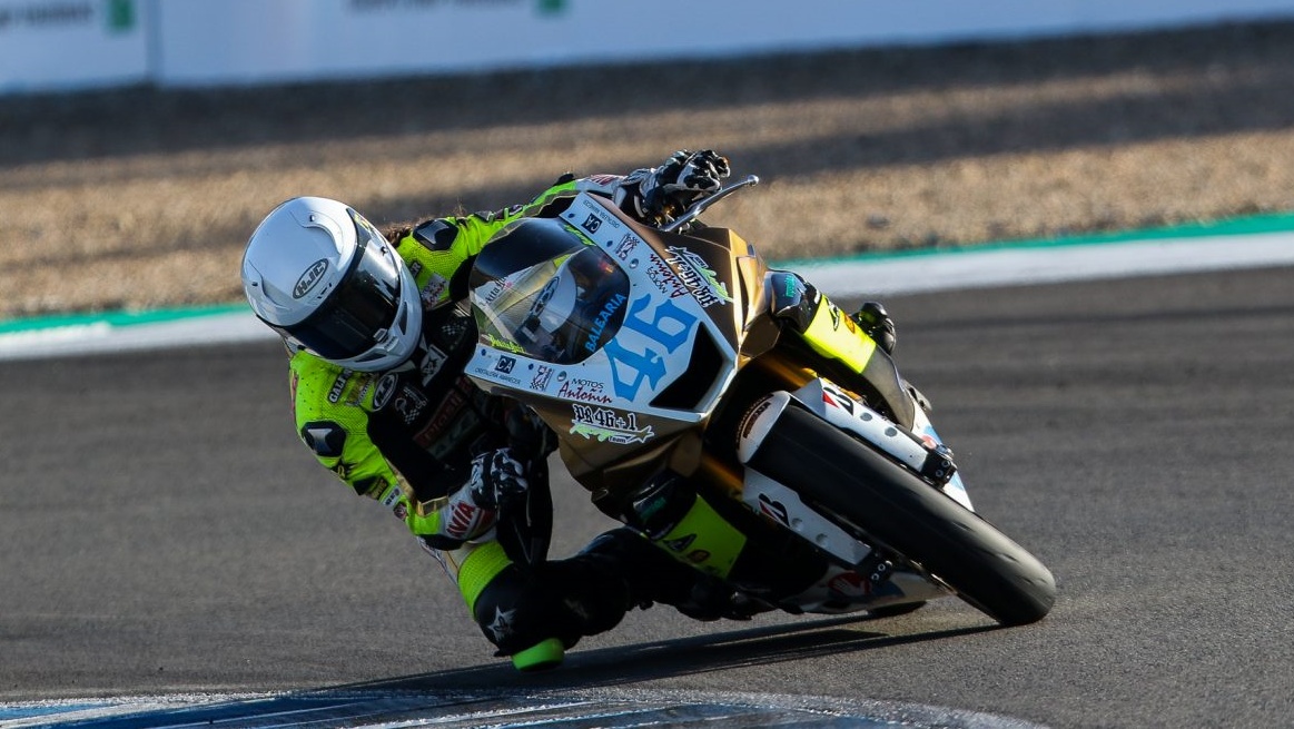 ESBK Jerez: Maxi Scheib campeón de Superbike y Óscar Gutiérrez de Supersport