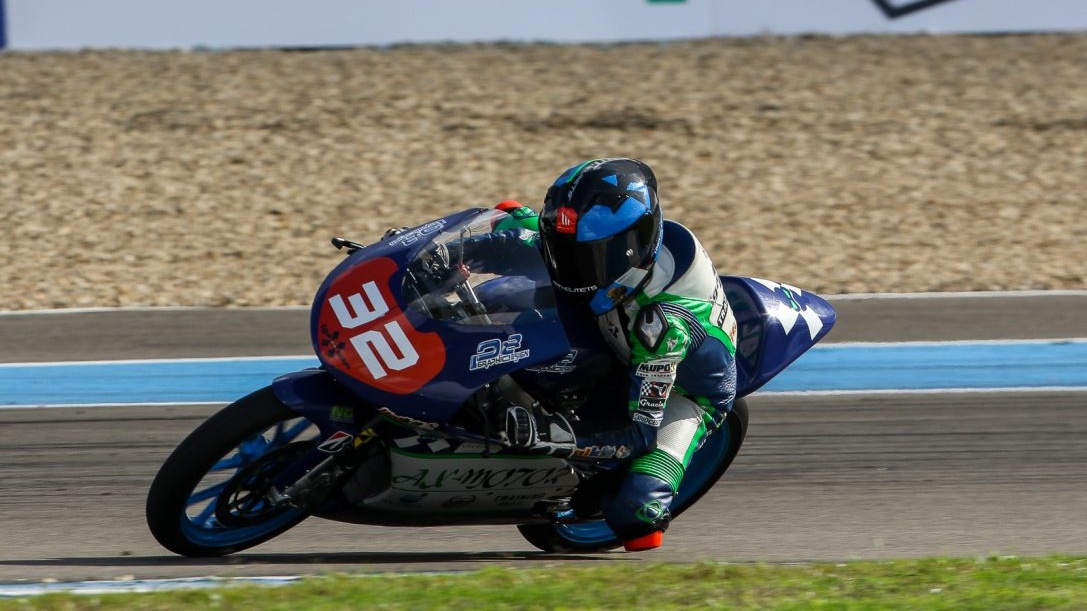 ESBK Jerez: Maxi Scheib campeón de Superbike y Óscar Gutiérrez de Supersport
