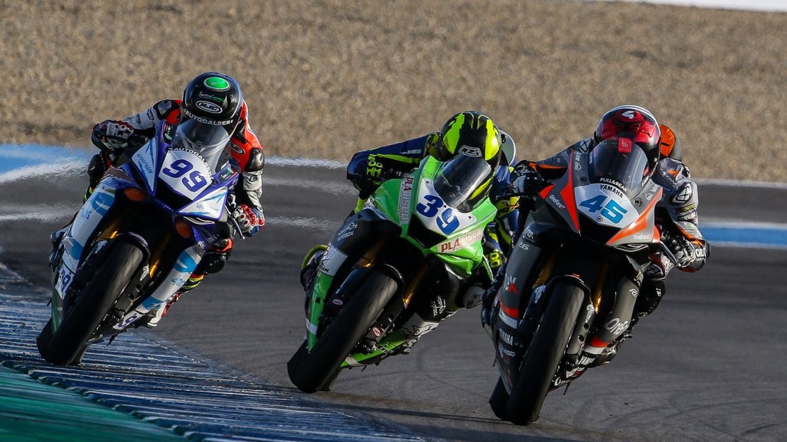 ESBK Jerez: Maxi Scheib campeón de Superbike y Óscar Gutiérrez de Supersport