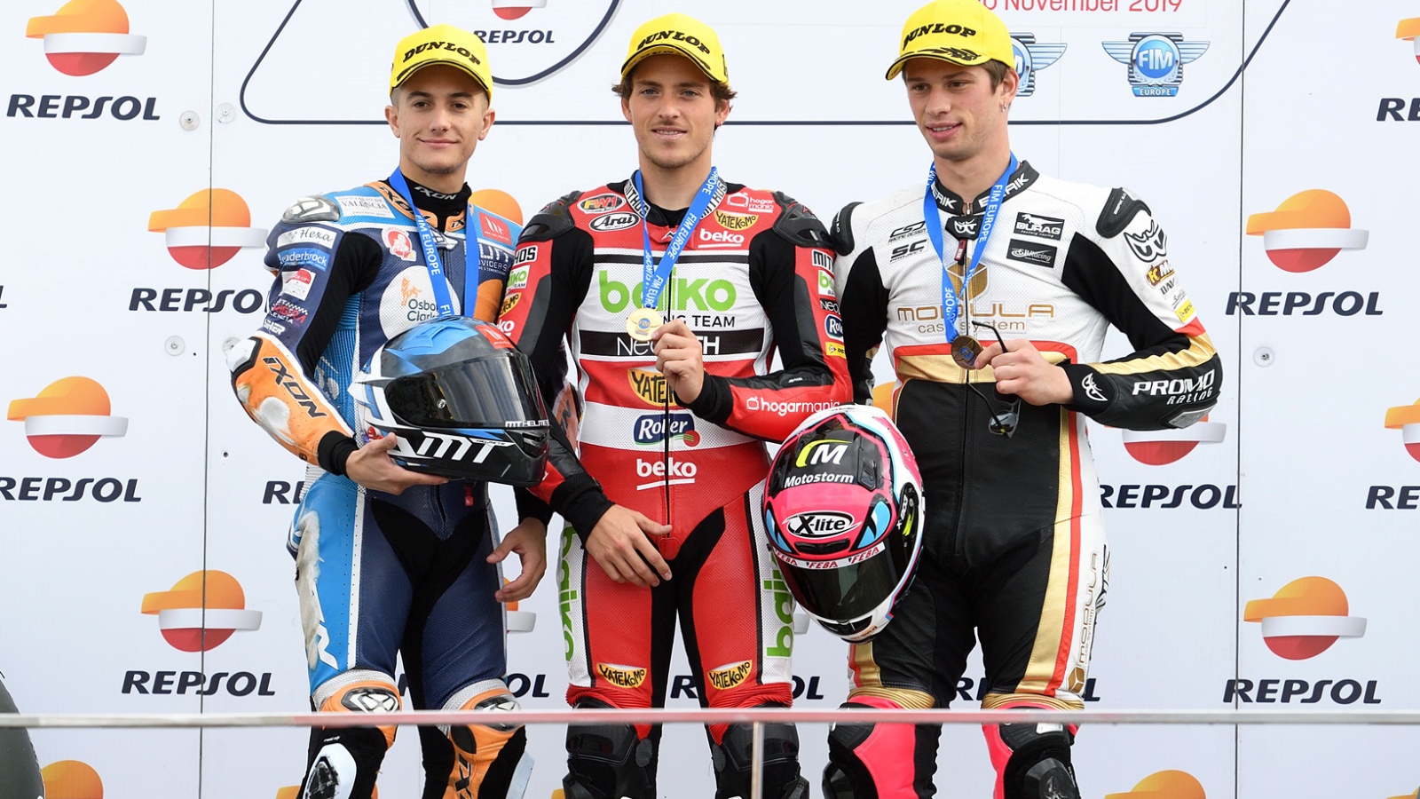 Edgar Pons bate a Héctor Garzó en el cierre del Europeo de Moto2 2019 en Valencia