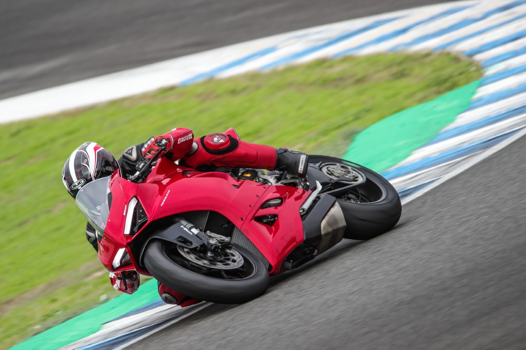 Ducati Panigale V2 2020, prueba, ficha técnica y primeras impresiones 