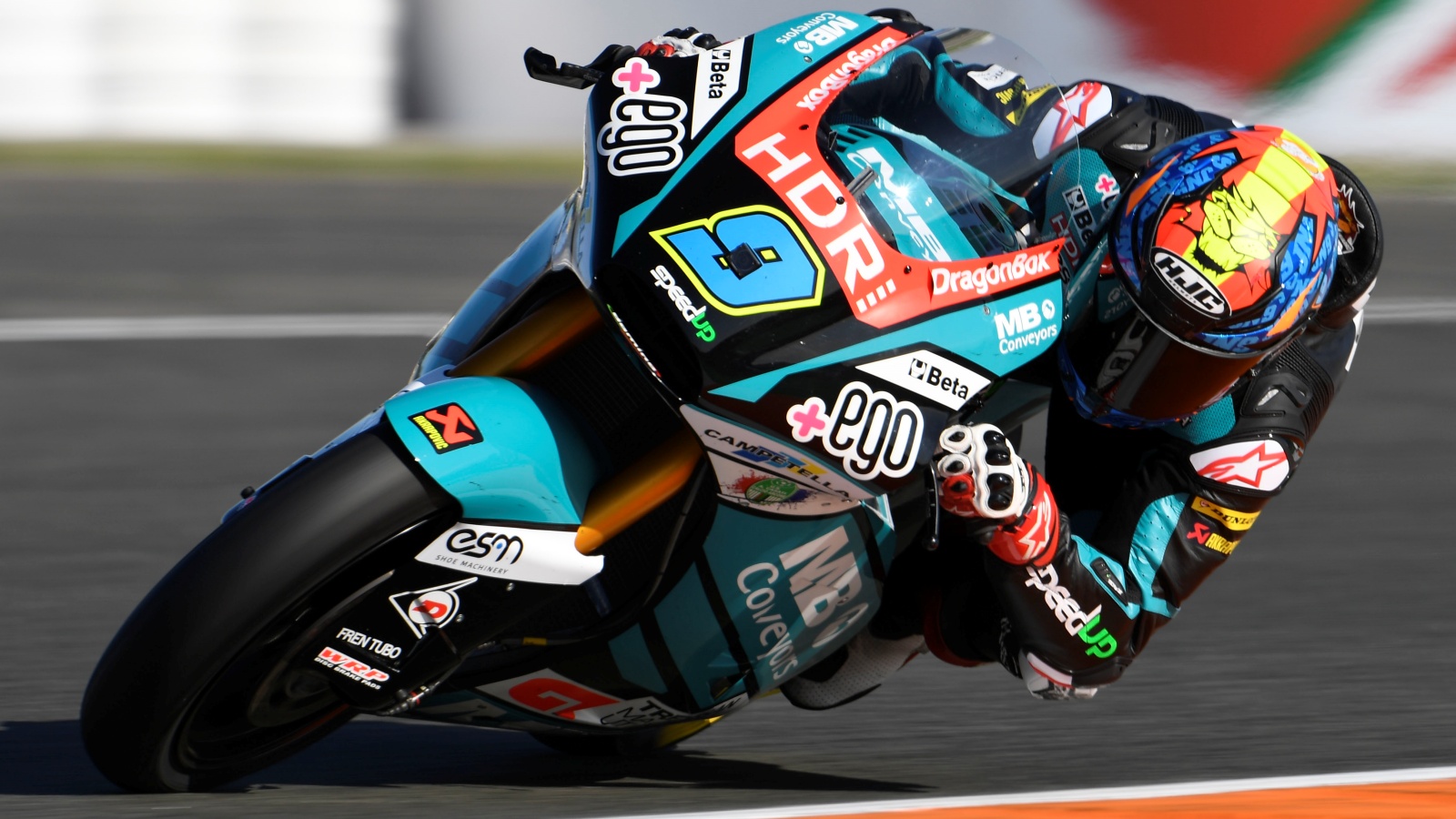 Brad Binder se despide de Moto2 con su tercera victoria consecutiva en Valencia