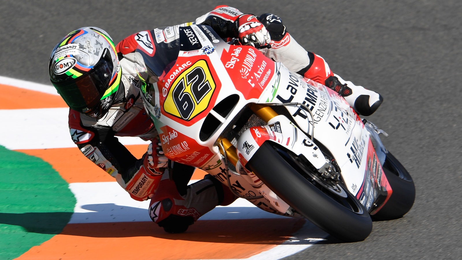 Brad Binder se despide de Moto2 con su tercera victoria consecutiva en Valencia