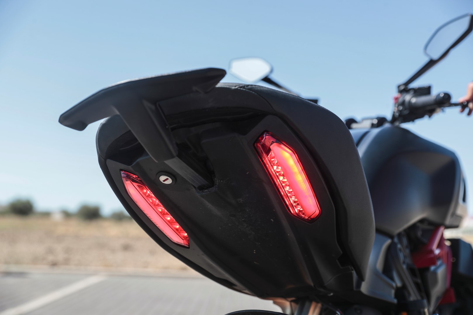 Ducati Diavel 1260 S, superprueba, fotos y ficha técnica