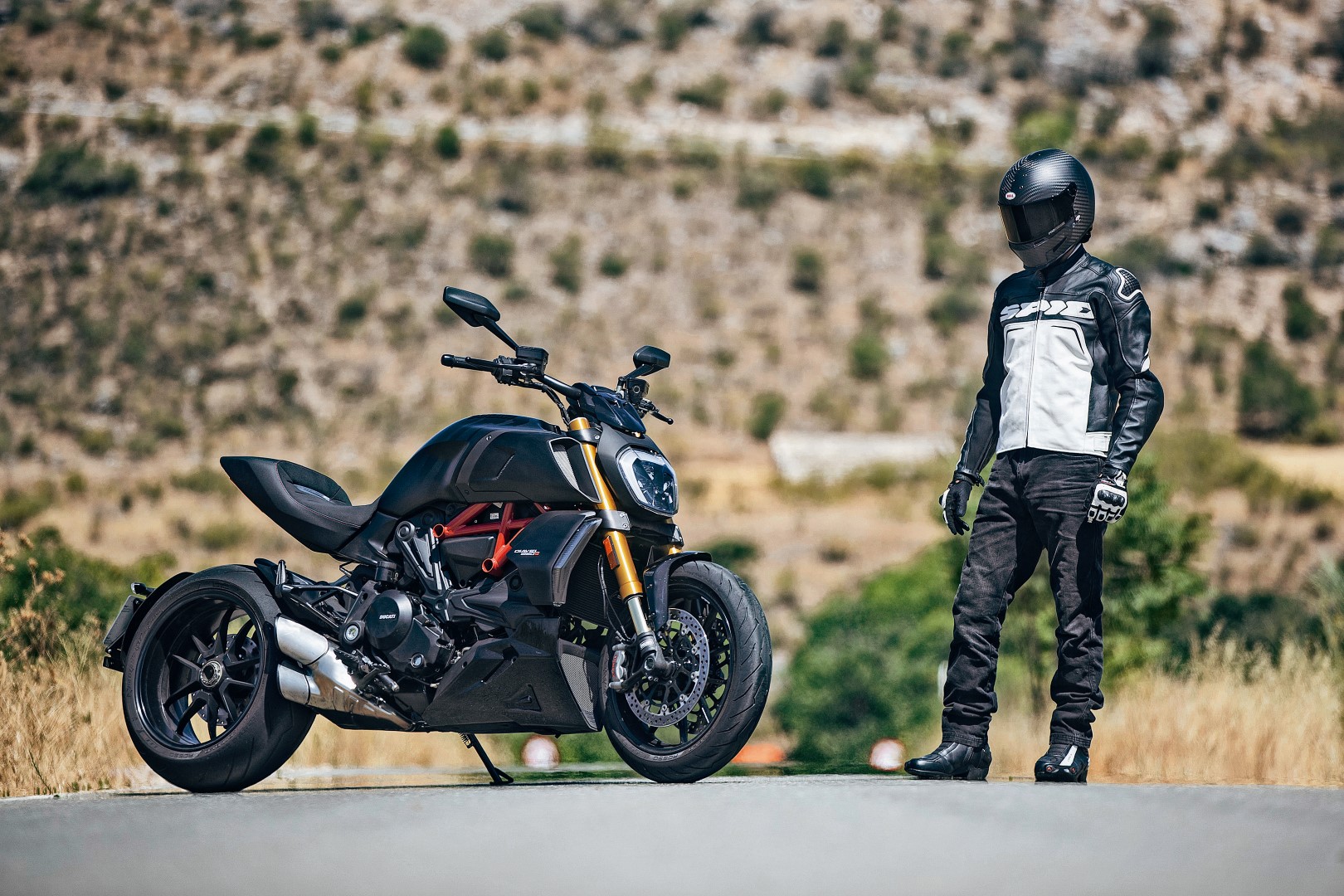 Ducati Diavel 1260 S, superprueba, fotos y ficha técnica