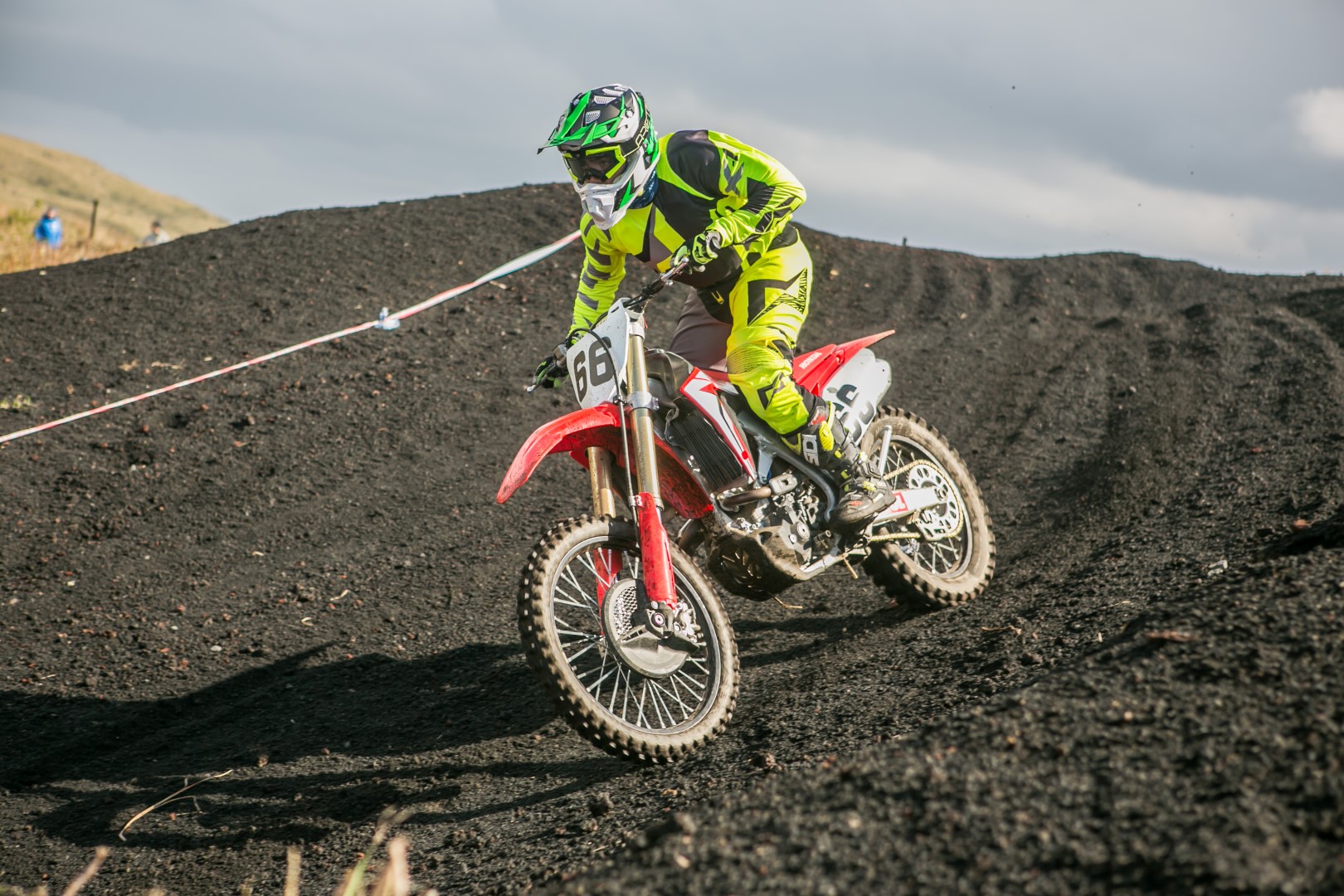 Miyake Island Enduro Race 2019: el volcán del enduro