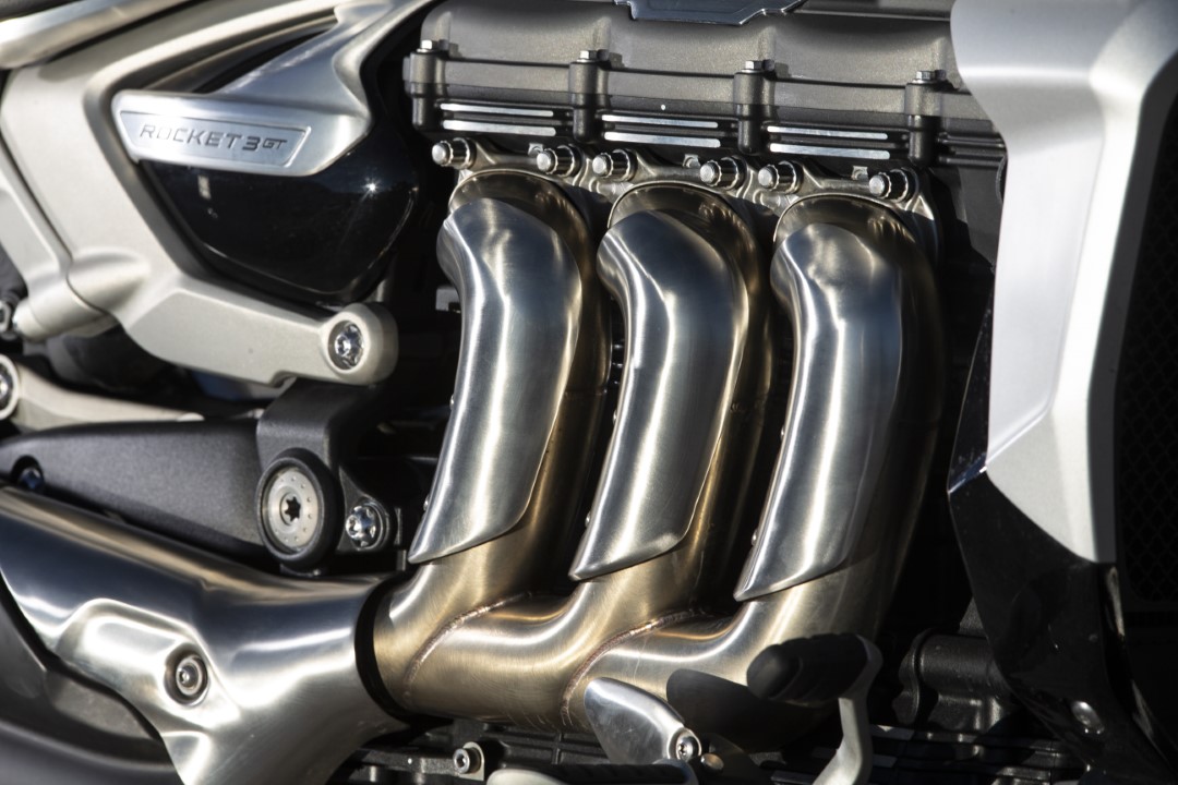 Triumph Rocket 3 R y GT 2020, prueba, ficha técnica y primeras impresiones 