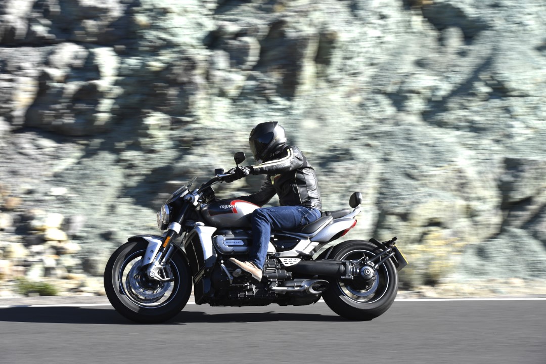 Triumph Rocket 3 R y GT 2020, prueba, ficha técnica y primeras impresiones 