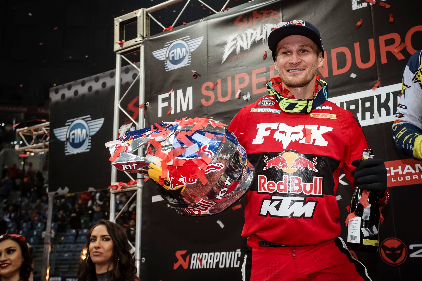Billy Bolt comienza la temporada con victoria en el Mundial de SuperEnduro en Polonia