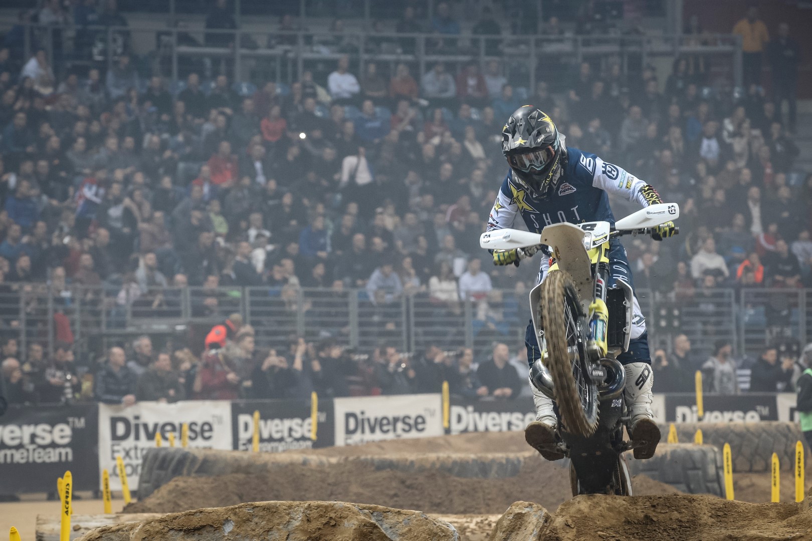 Billy Bolt comienza la temporada con victoria en el Mundial de SuperEnduro en Polonia
