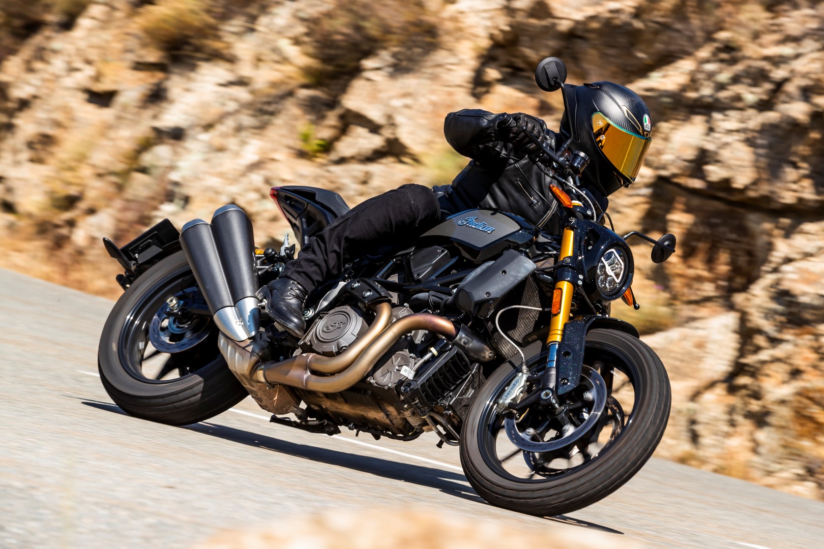 Indian FTR 1200 S, superprueba, fotos y ficha técnica