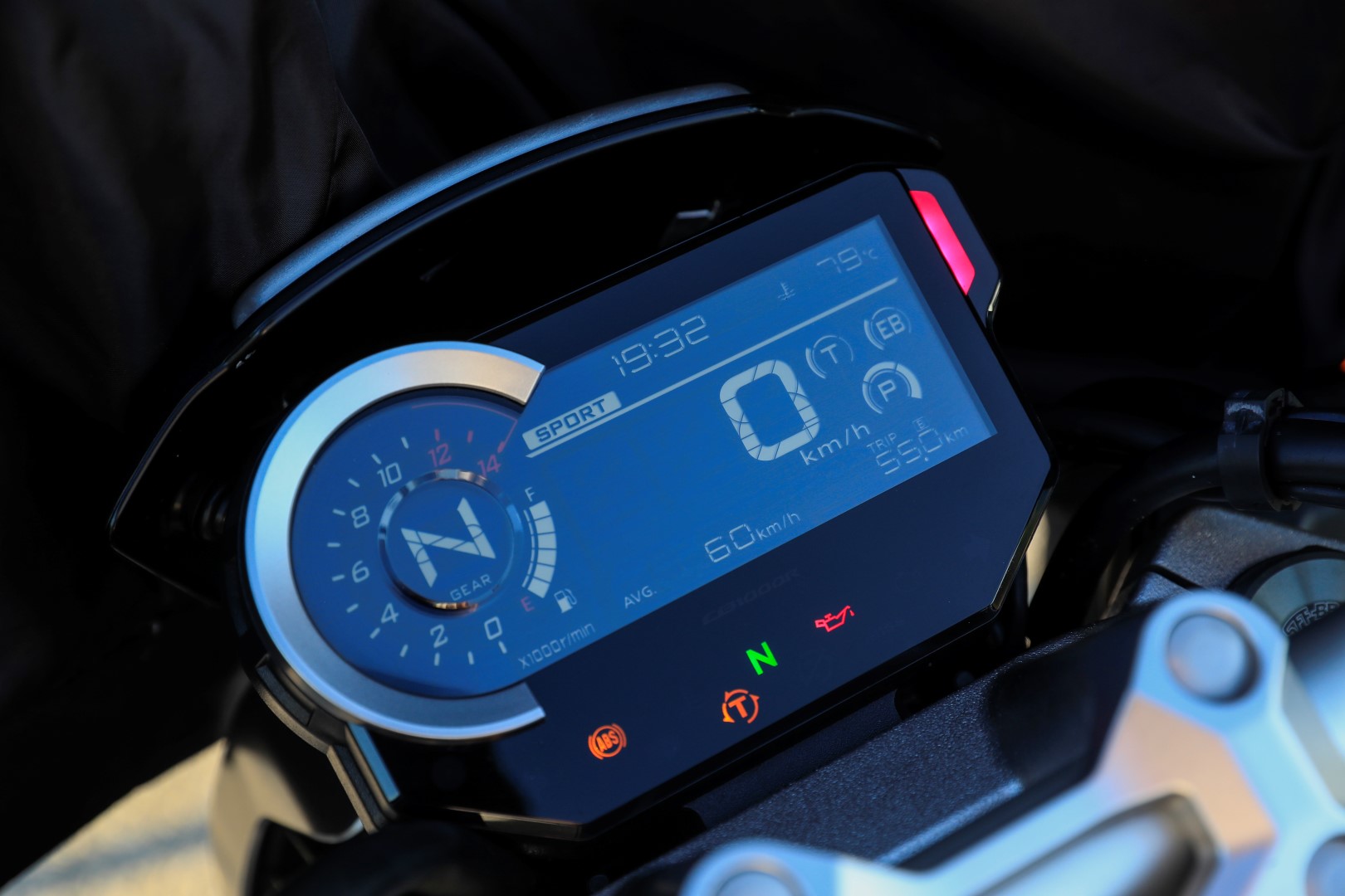 Comparativa Honda CB1000R  vs Suzuki Katana