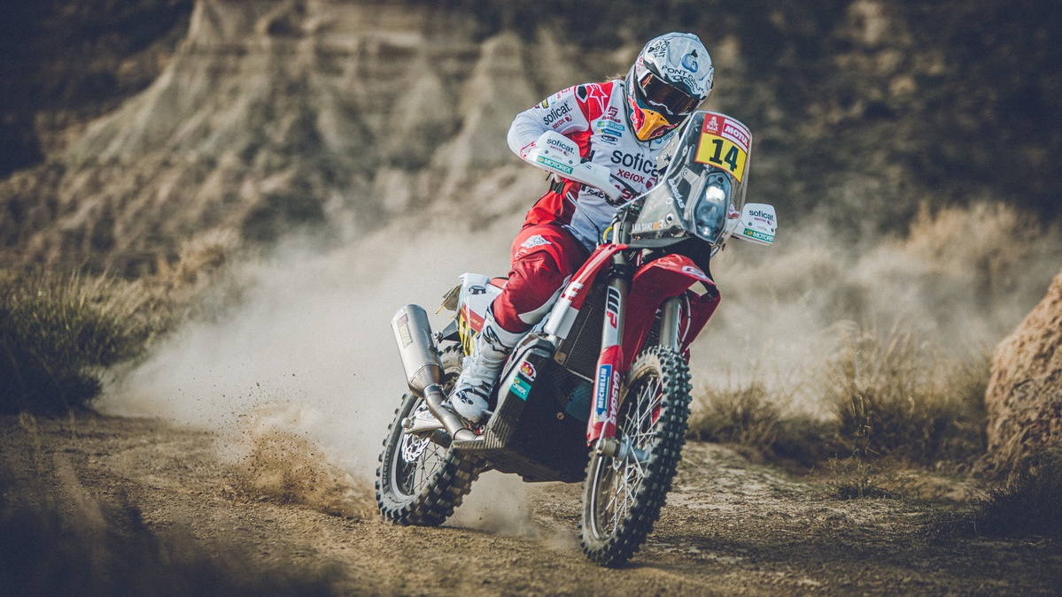 Laia Sanz busca la matrícula de honor en su estreno como Leyenda en el Dakar 2020