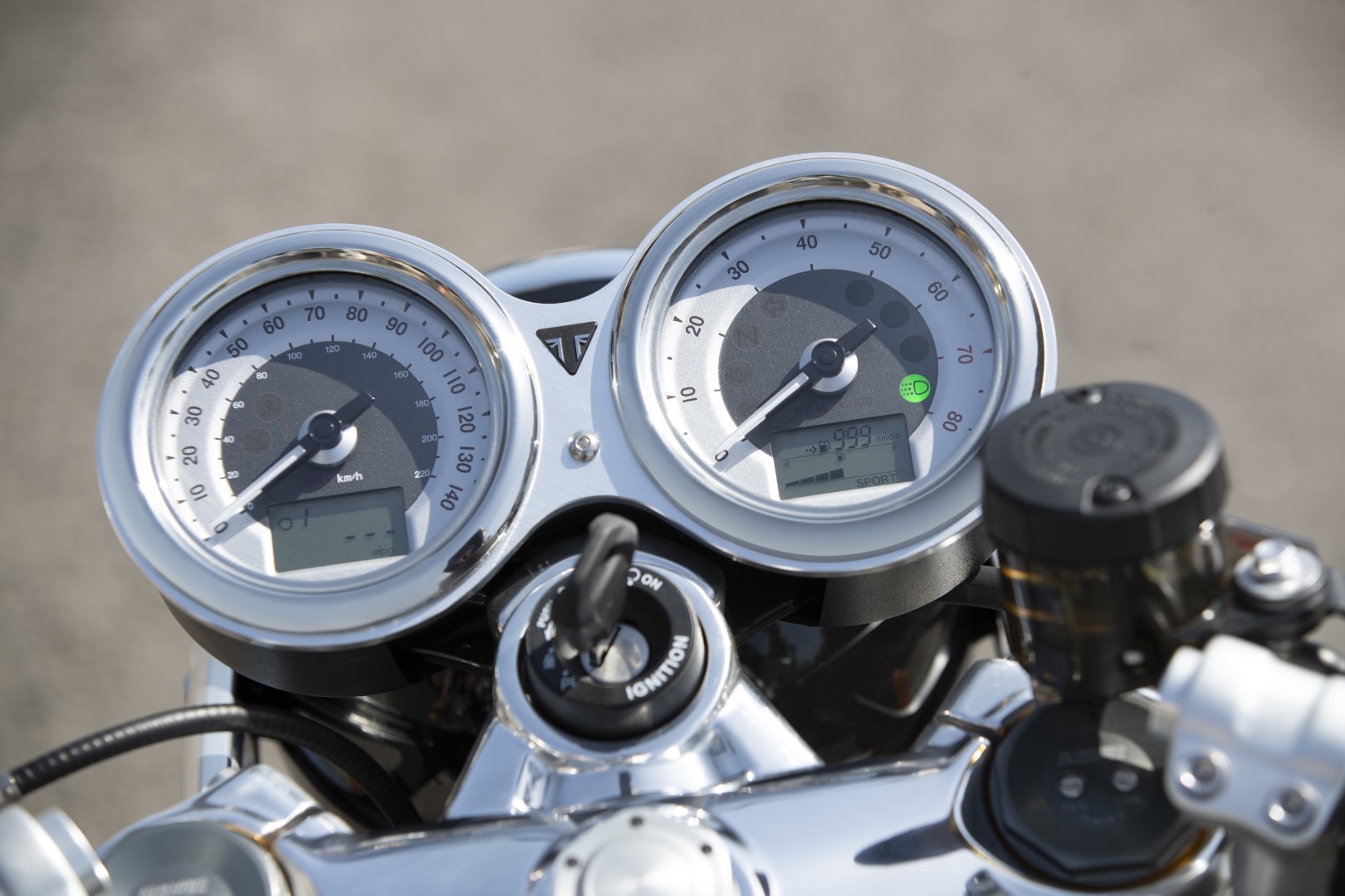 Triumph Thruxton RS, prueba, precio, ficha técnica y primeras impresiones