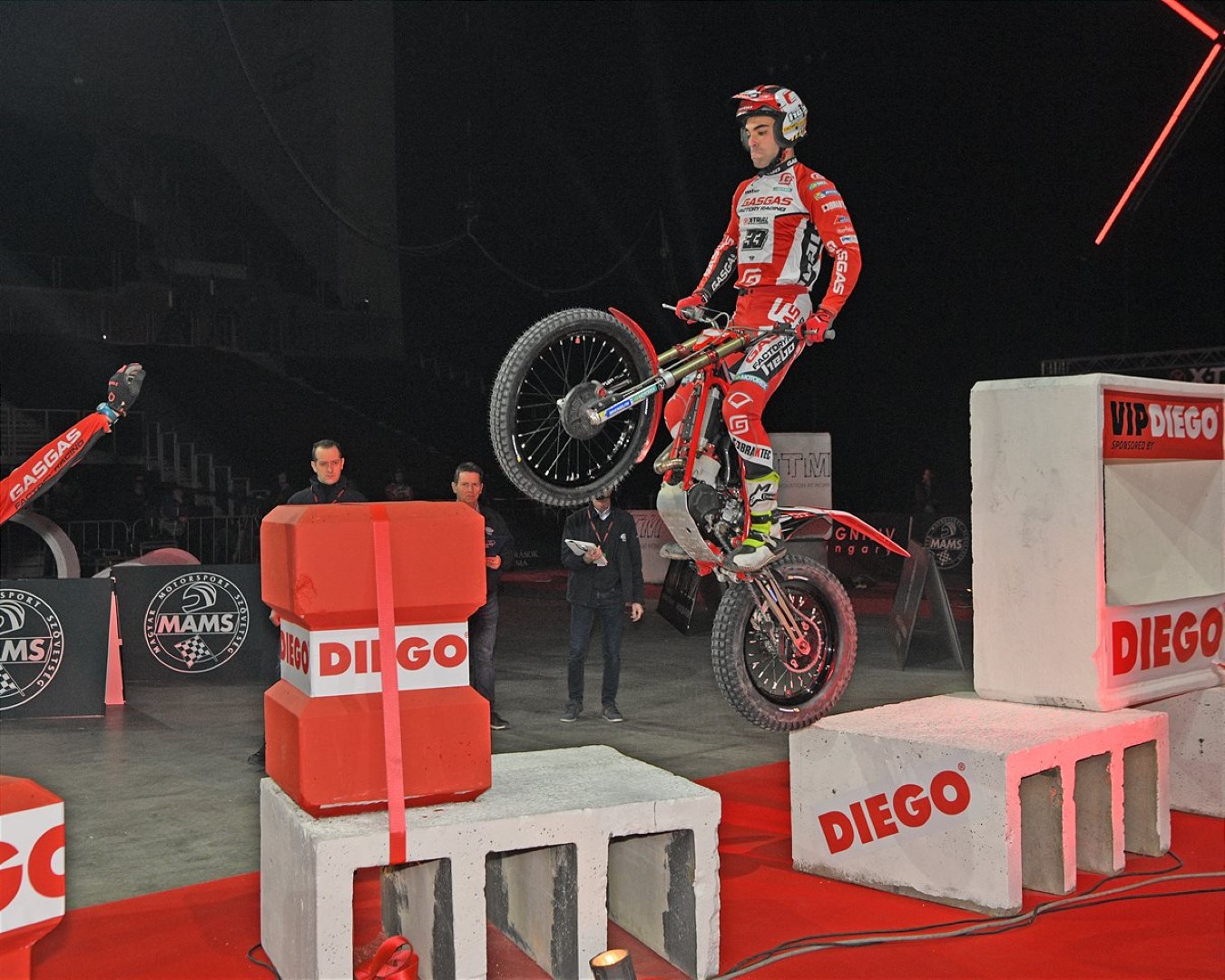 Toni Bou triunfa en el Mundial X-Trial en Budapest