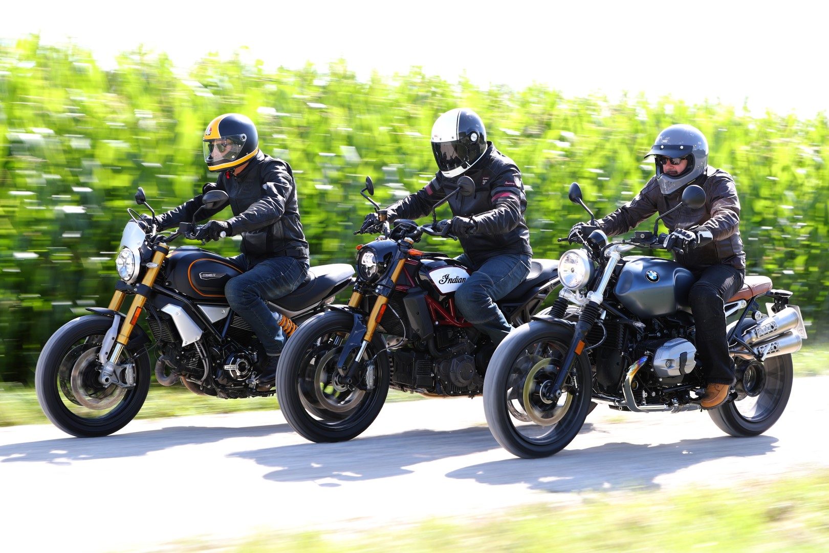 Comparativa BMW R nineT Scrambler vs Scrambler Ducati 1100 Sport vs  Indian FTR 1200 S Race Replica