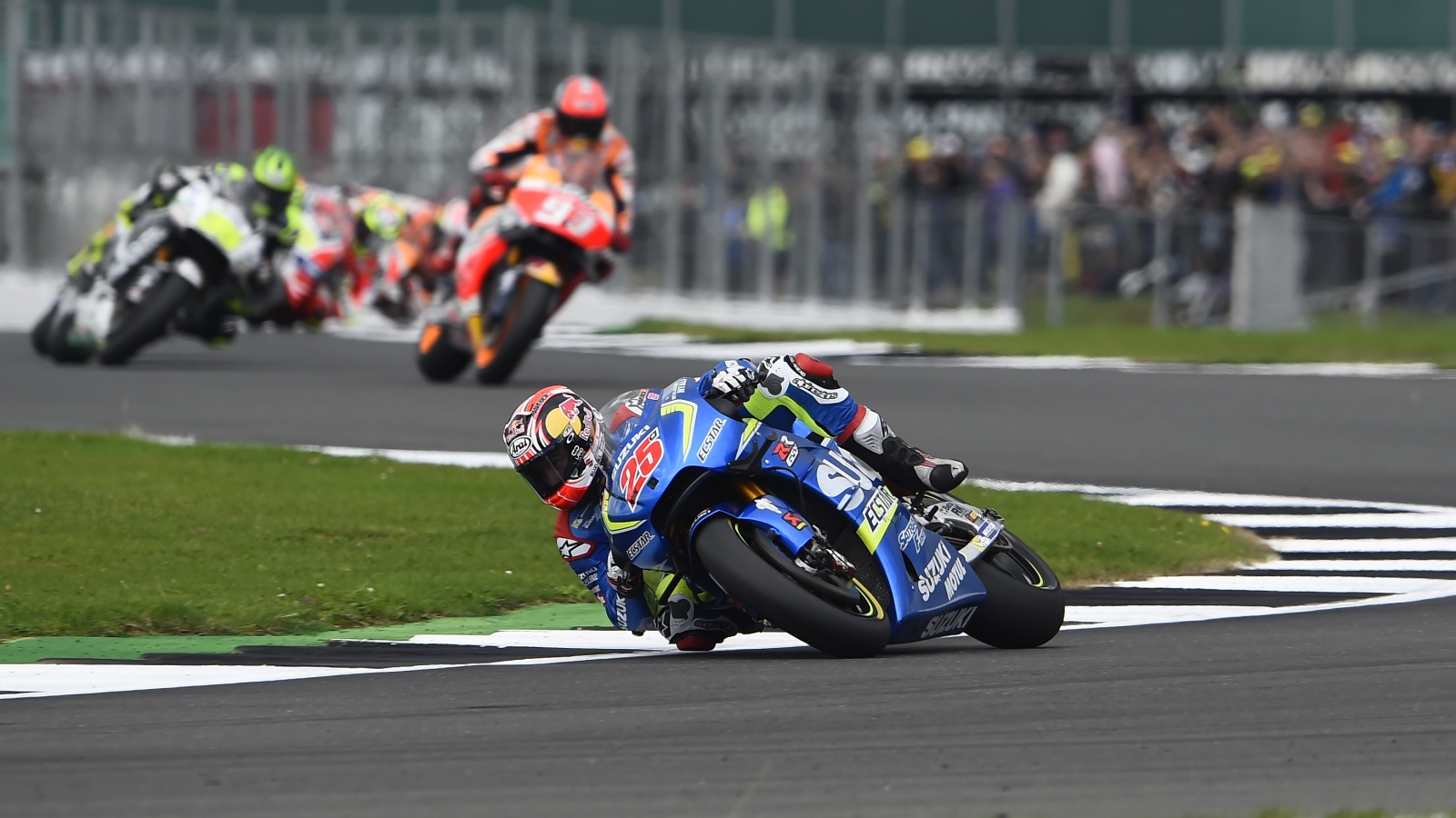 Maverick Viñales y Yamaha: el presente como calle de en medio