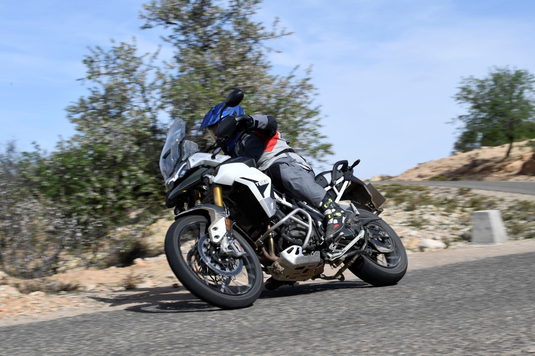 TRIUMPH TIGER 900, prueba, primeras impresiones y ficha técnica