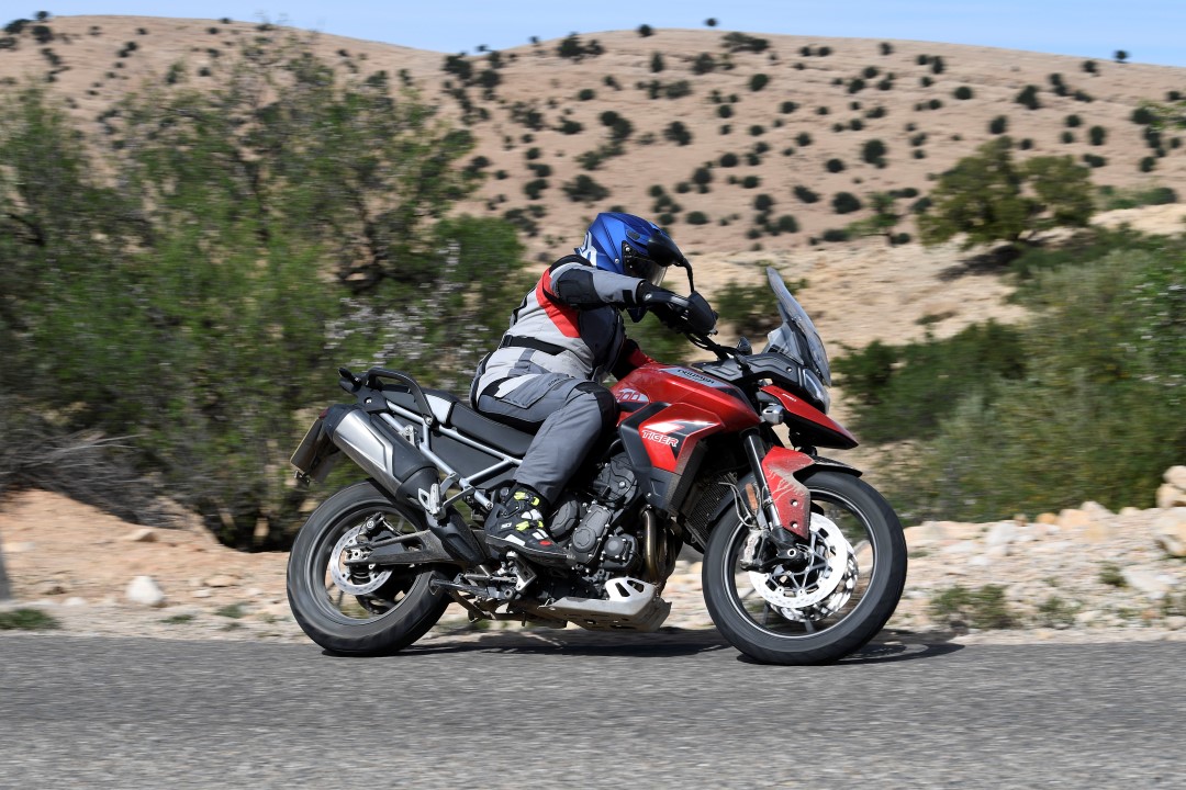 TRIUMPH TIGER 900, prueba, primeras impresiones y ficha técnica