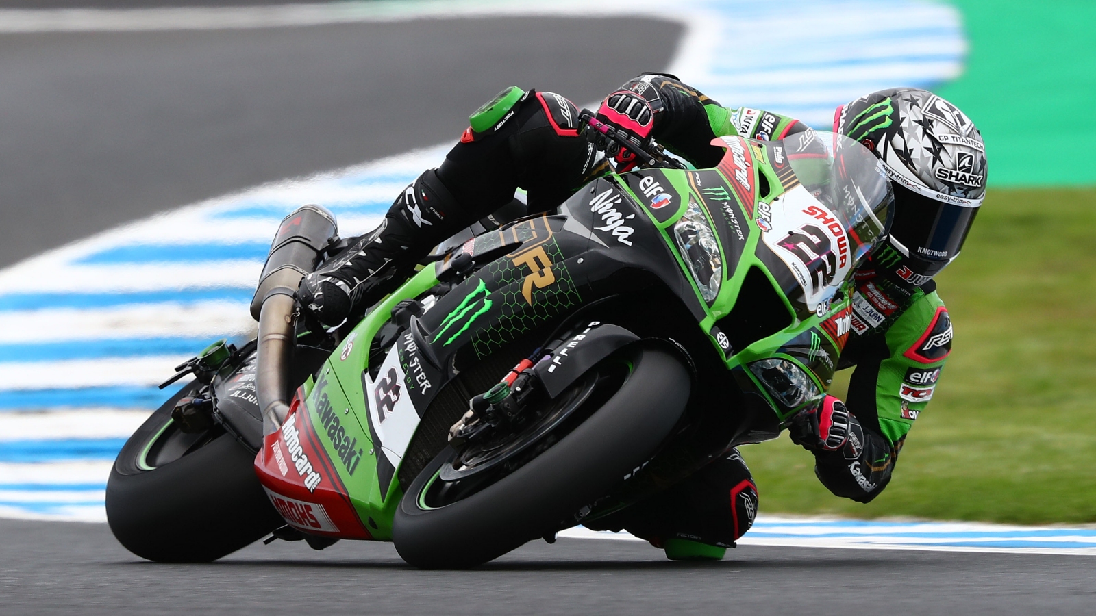 Toprak Razgatlioglu gana a Alex Lowes y Scott Redding una carrera memorable en Australia