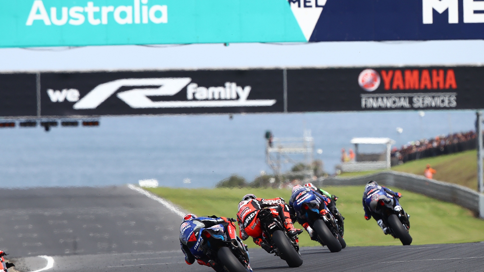 Piedra, papel, tijera: Alex Lowes, Toprak Razgatlioglu y Jonathan Rea
