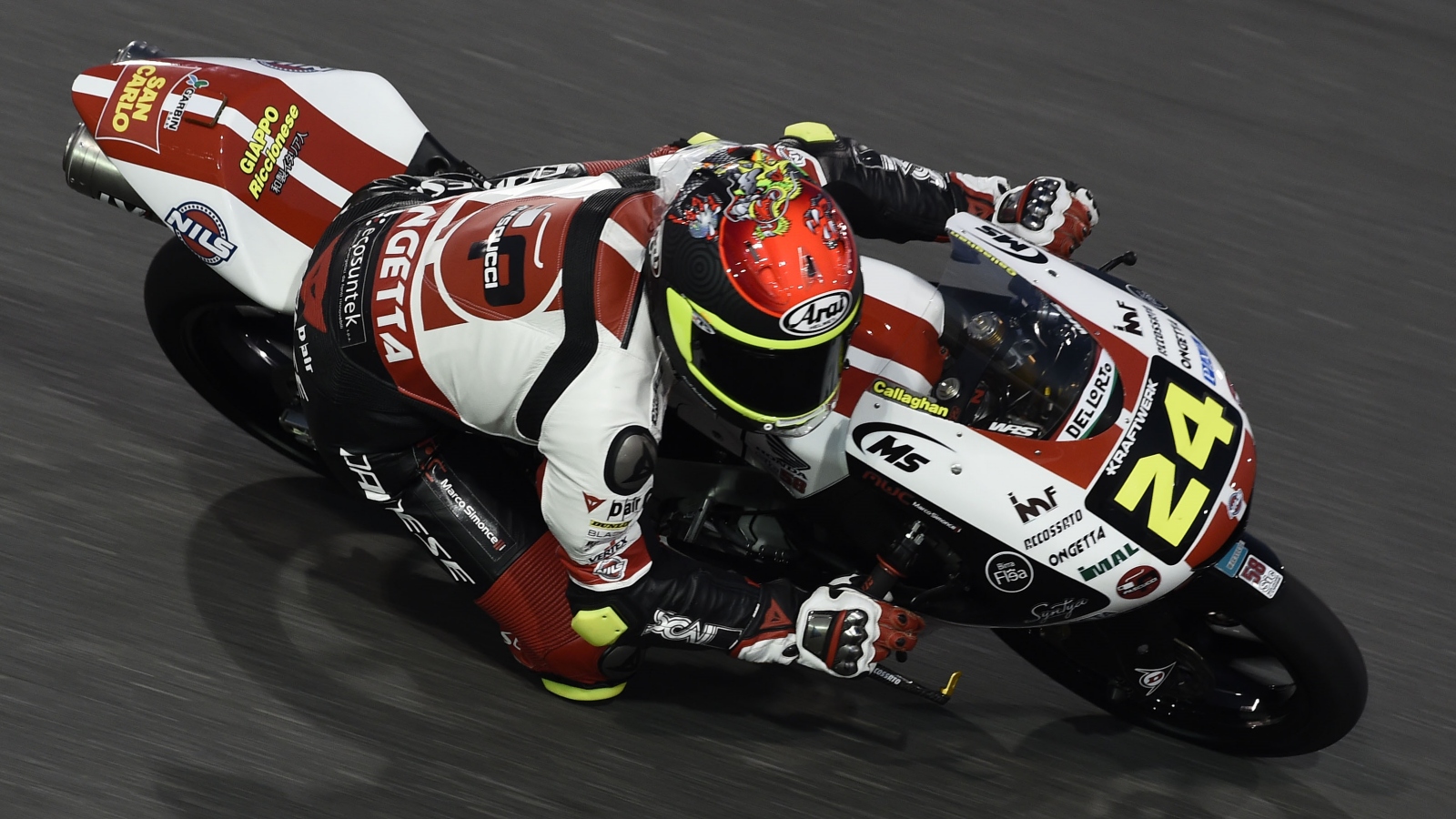 Albert Arenas se impone con maestría en Qatar y es el primer líder de Moto3 2020