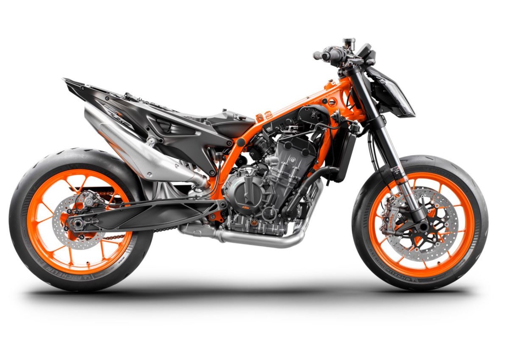 KTM 890 Duke R 2020, presentación en directo por internet