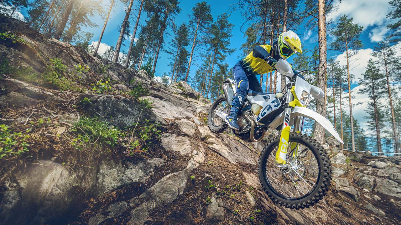 Husqvarna lanza una serie de promociones en su gama street, enduro y MX