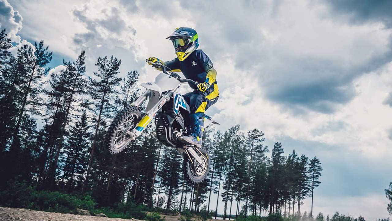 Husqvarna lanza una serie de promociones en su gama street, enduro y MX