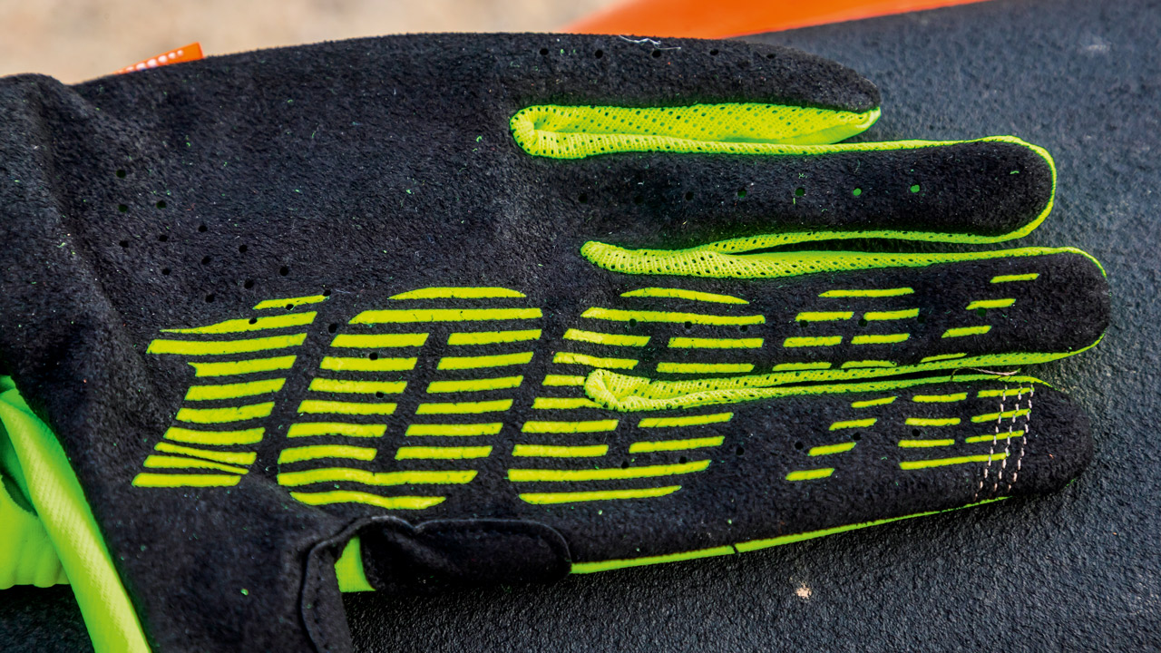 Guantes 100% Cognito, prueba de equipamiento