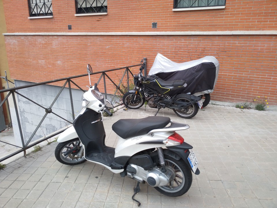 Cómo tener la moto aparcada en la calle en tiempos de coronavirus