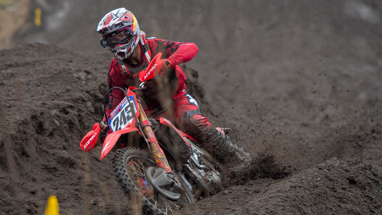 Tim Gajser: “sigo mi preparación física igual que antes, aunque sin salir de casa