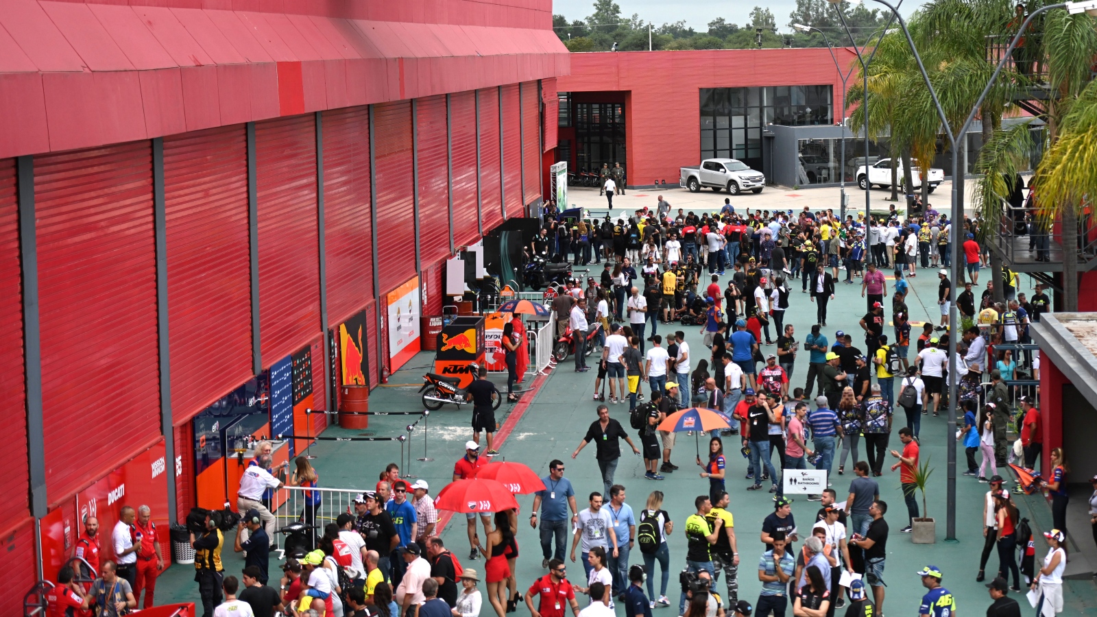 MotoGP prepara un 2020 a puerta cerrada: quiénes pueden ir al paddock y quiénes no