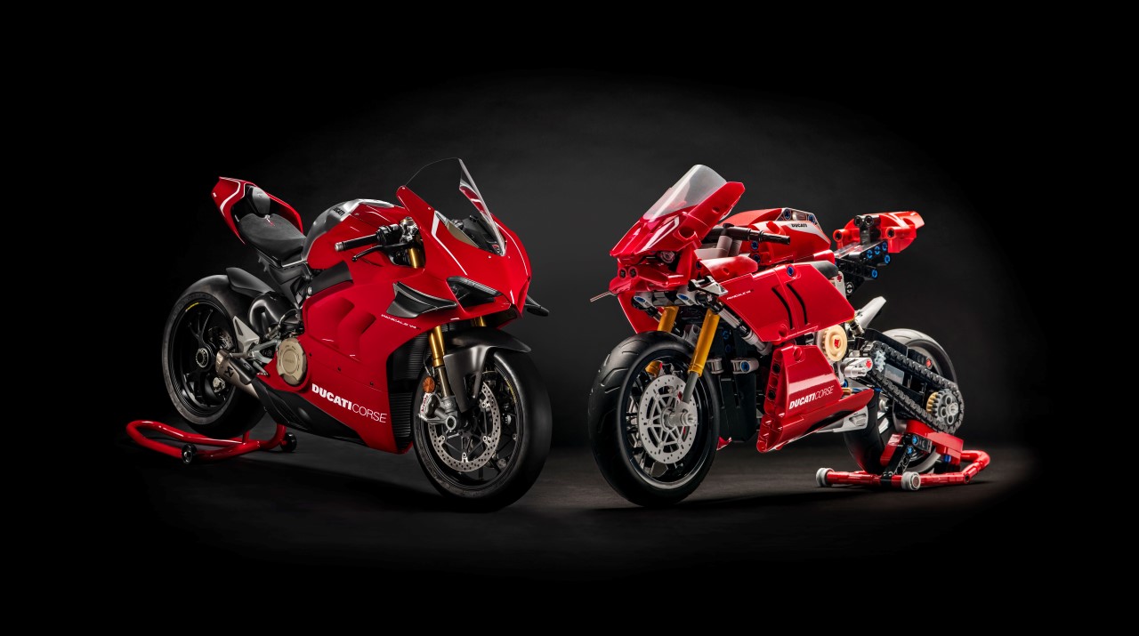 Ducati Panigale V4 R LEGO 