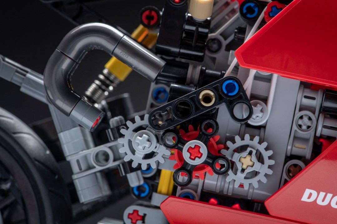 Ducati Panigale V4 R LEGO 