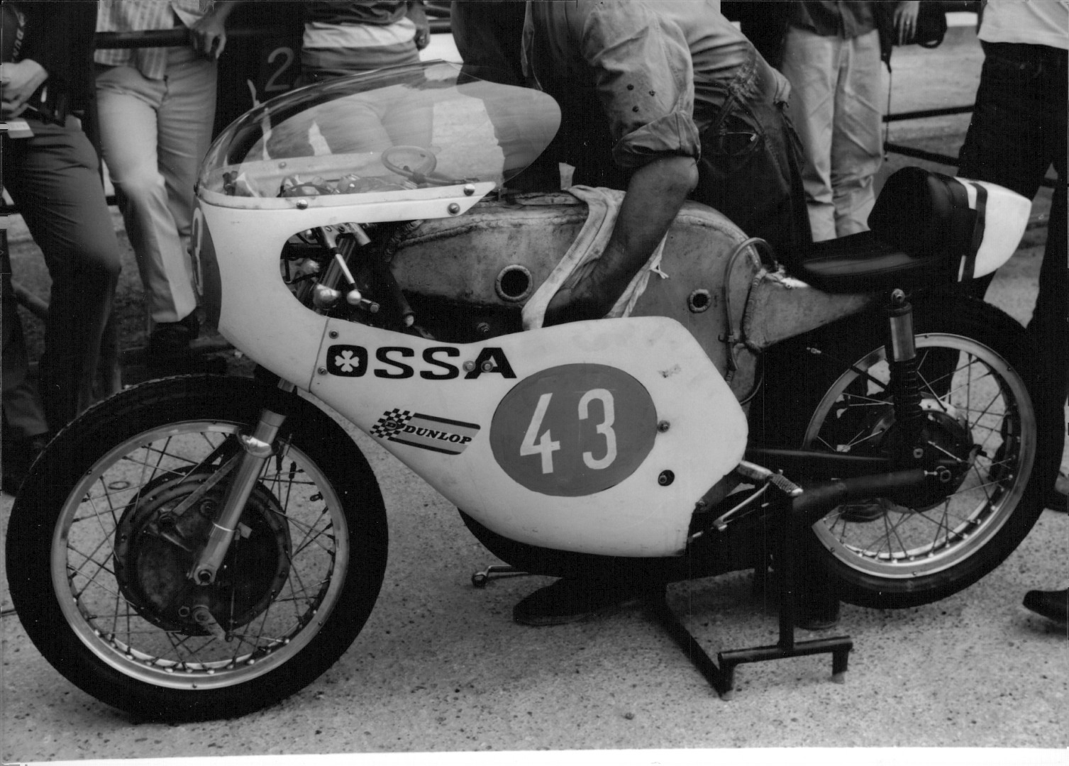 La proeza de Santiago Herrero y la OSSA 250