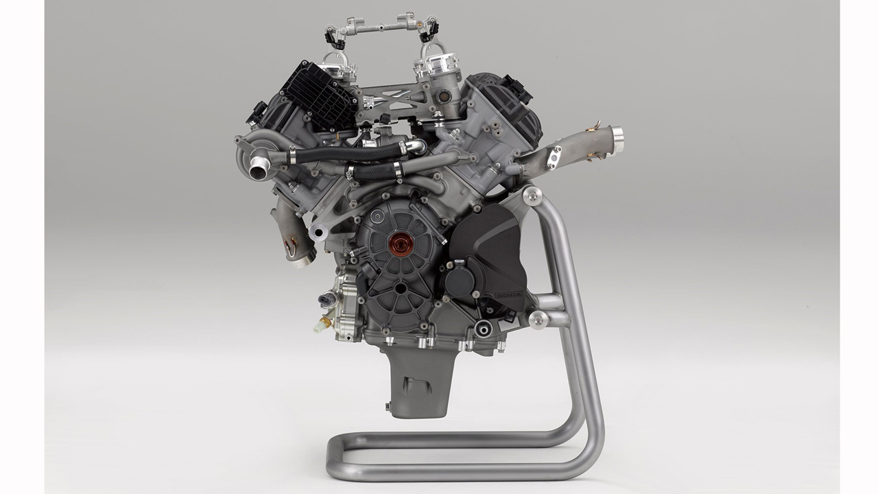 Innovación tecnológica en Honda (3). Nueva generación de motores V4