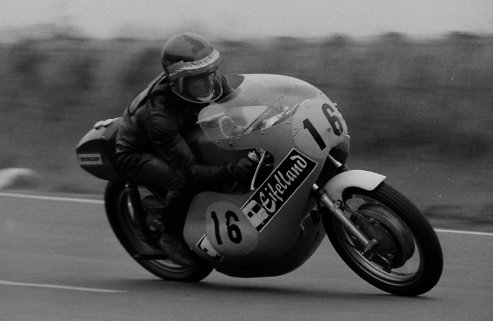 MV Agusta y las escuálidas parrillas del Mundial de 500