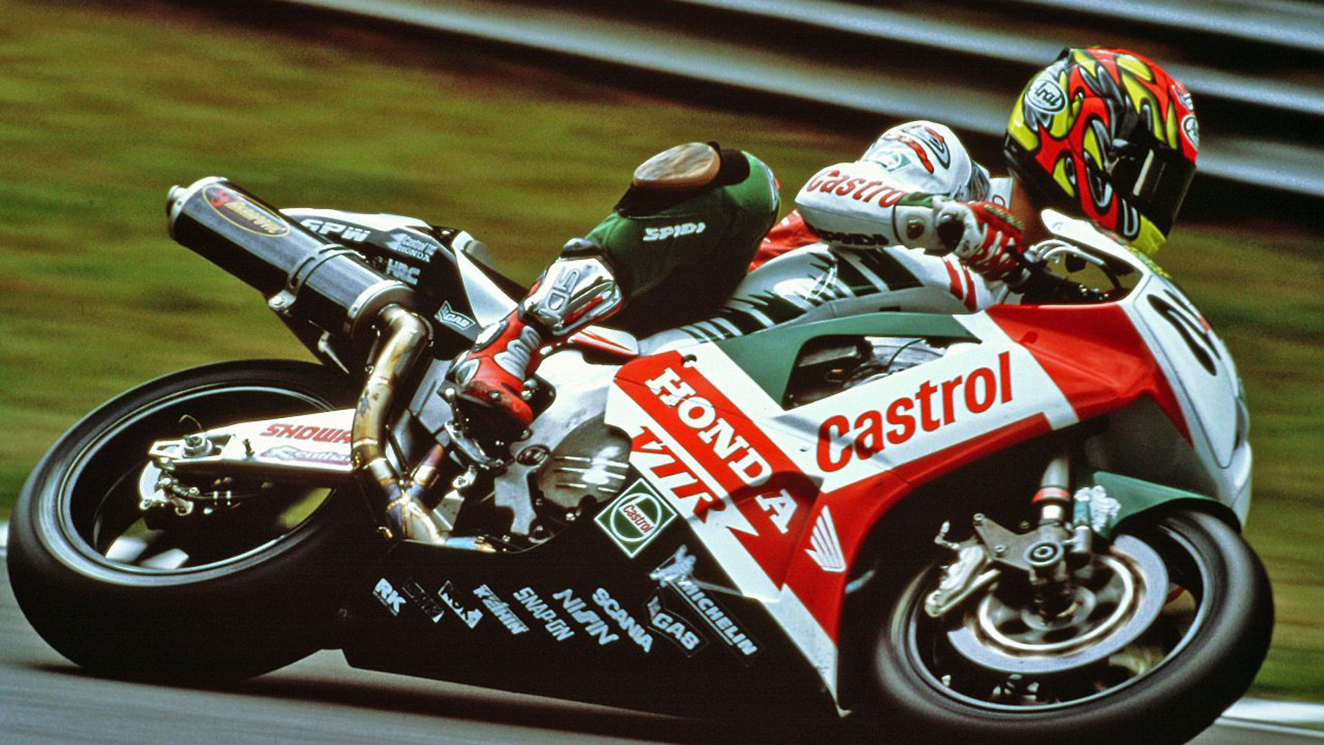 El nacimiento de la Honda VTR, si no puedes con tu enemigo…