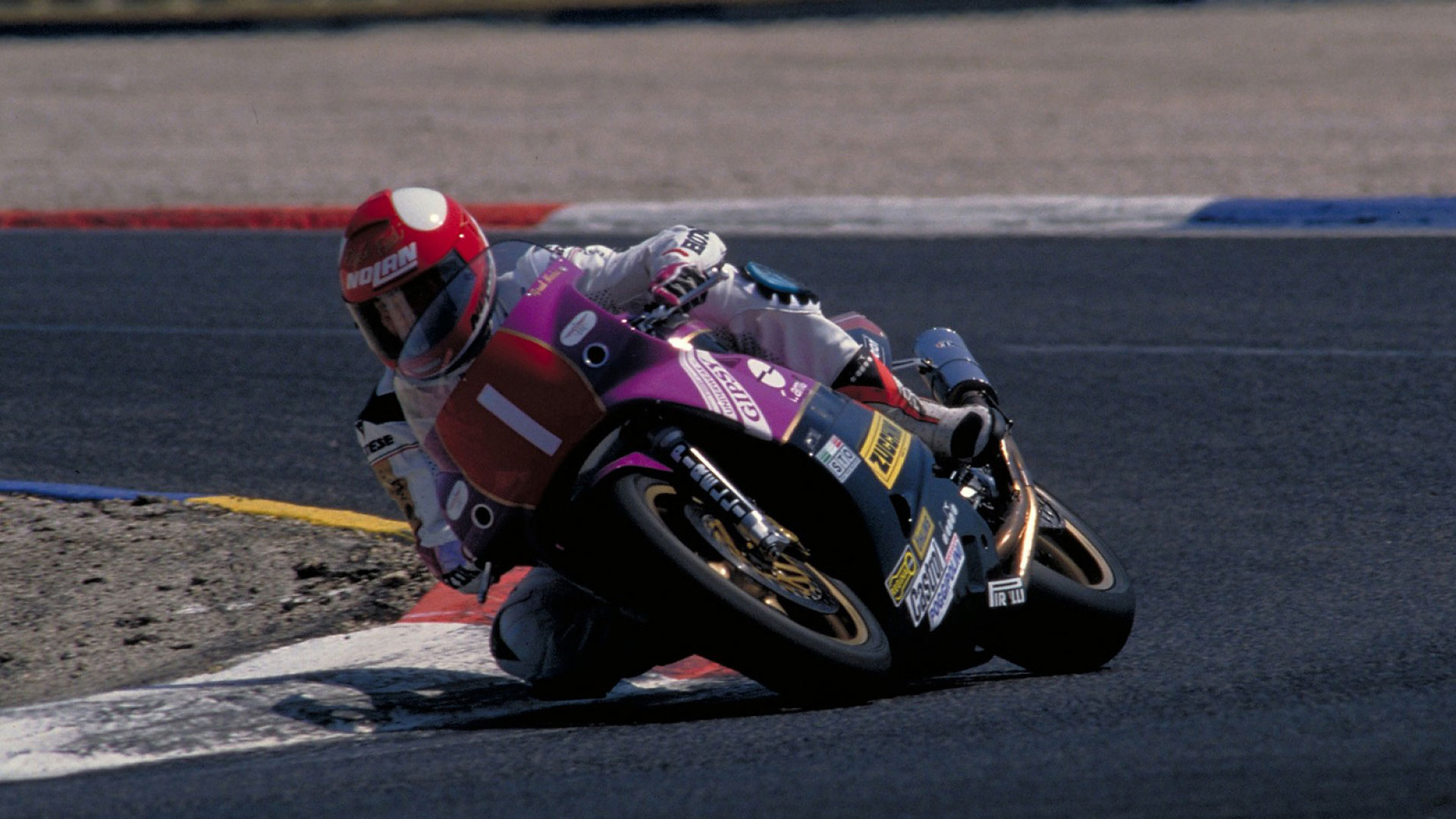 El nacimiento de la Honda VTR, si no puedes con tu enemigo…