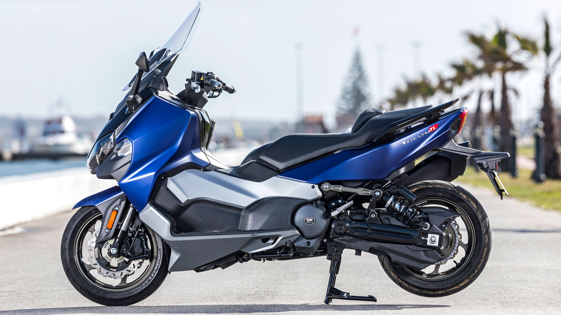El SYM MaxSym TL a la venta. Llega el megascooter funcional más económico del mercado.