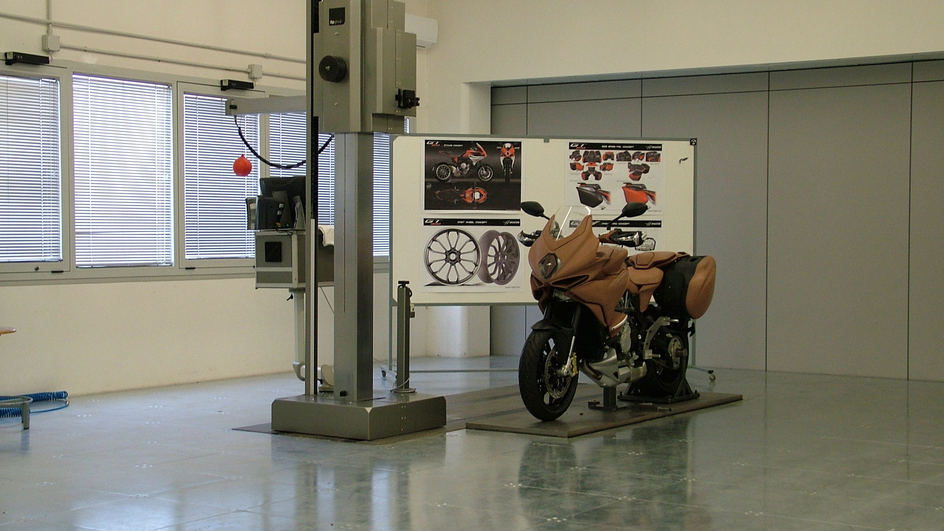 MV AGUSTA REORGANIA SU CENTRO DE DISEÑO