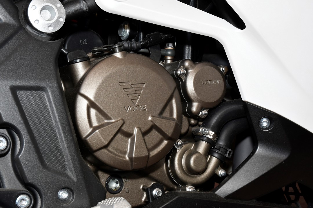 Presentación gama Voge 300 AC, R y RR. La marca premium de Loncin