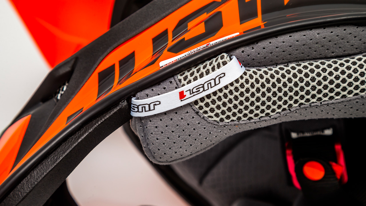 Casco Just1 Racing J18, prueba de equipamiento