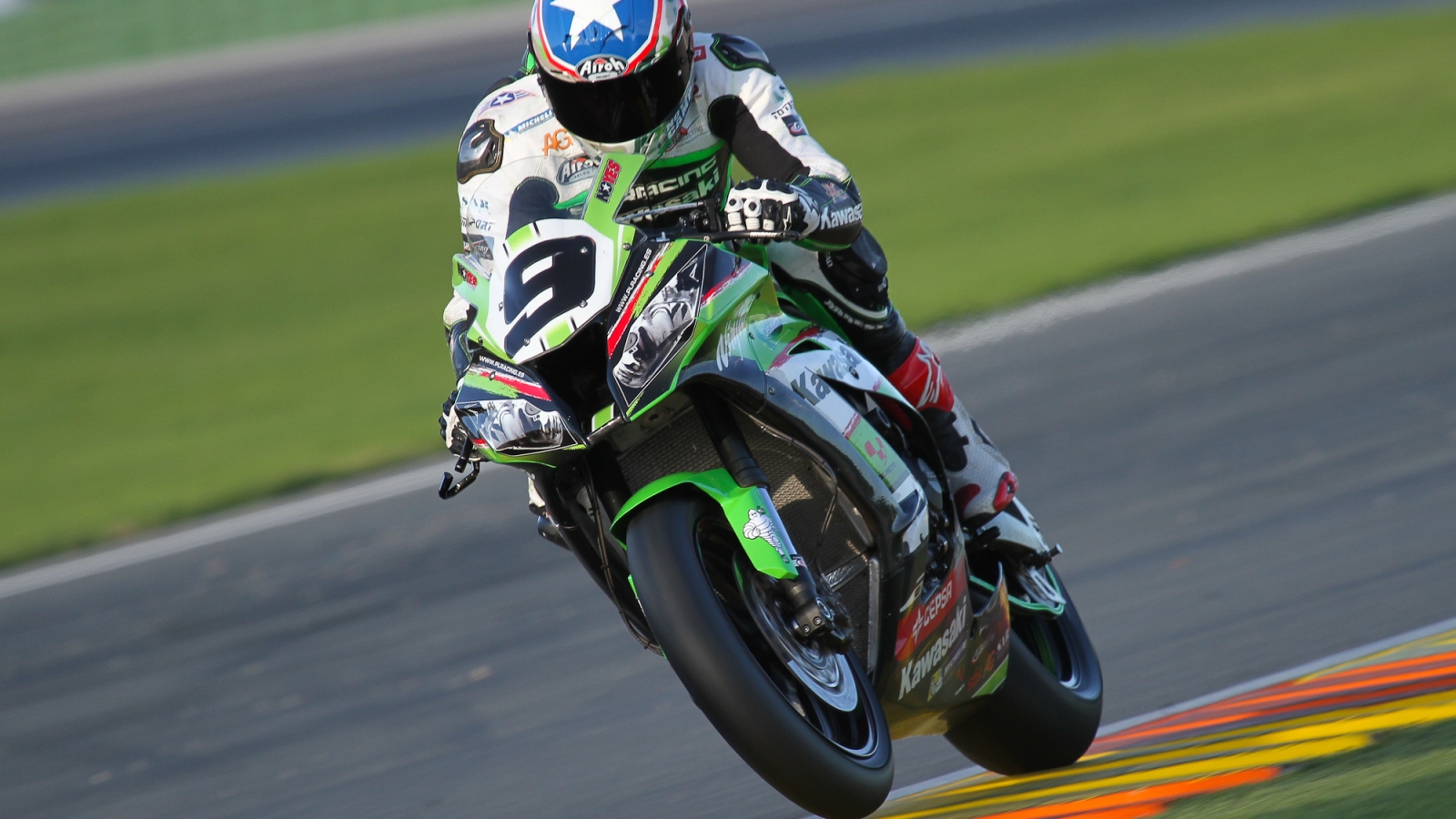 Kenny Noyes presenta su autobiografía: ‘Los retos de Superbike, Moto2 y Glasgow 3’