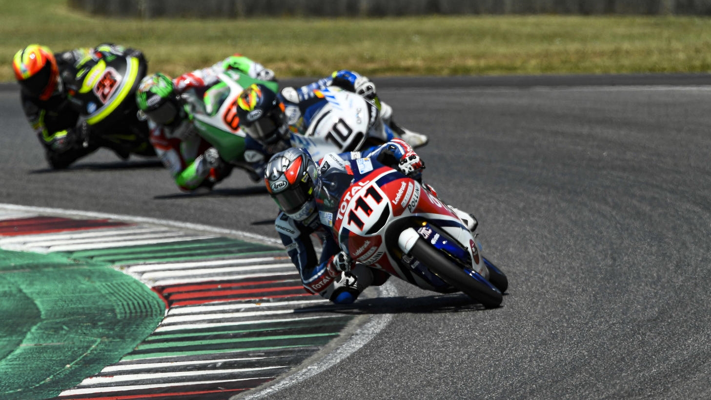 NoTodoMotoGP: Lorenzo Savadori sale líder de Mugello y Beatriz Neila arranca con victoria